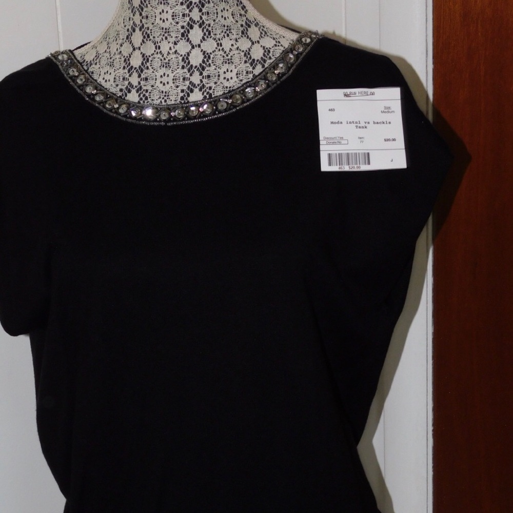 Victoria’s Secret Moda int’l backless sweater